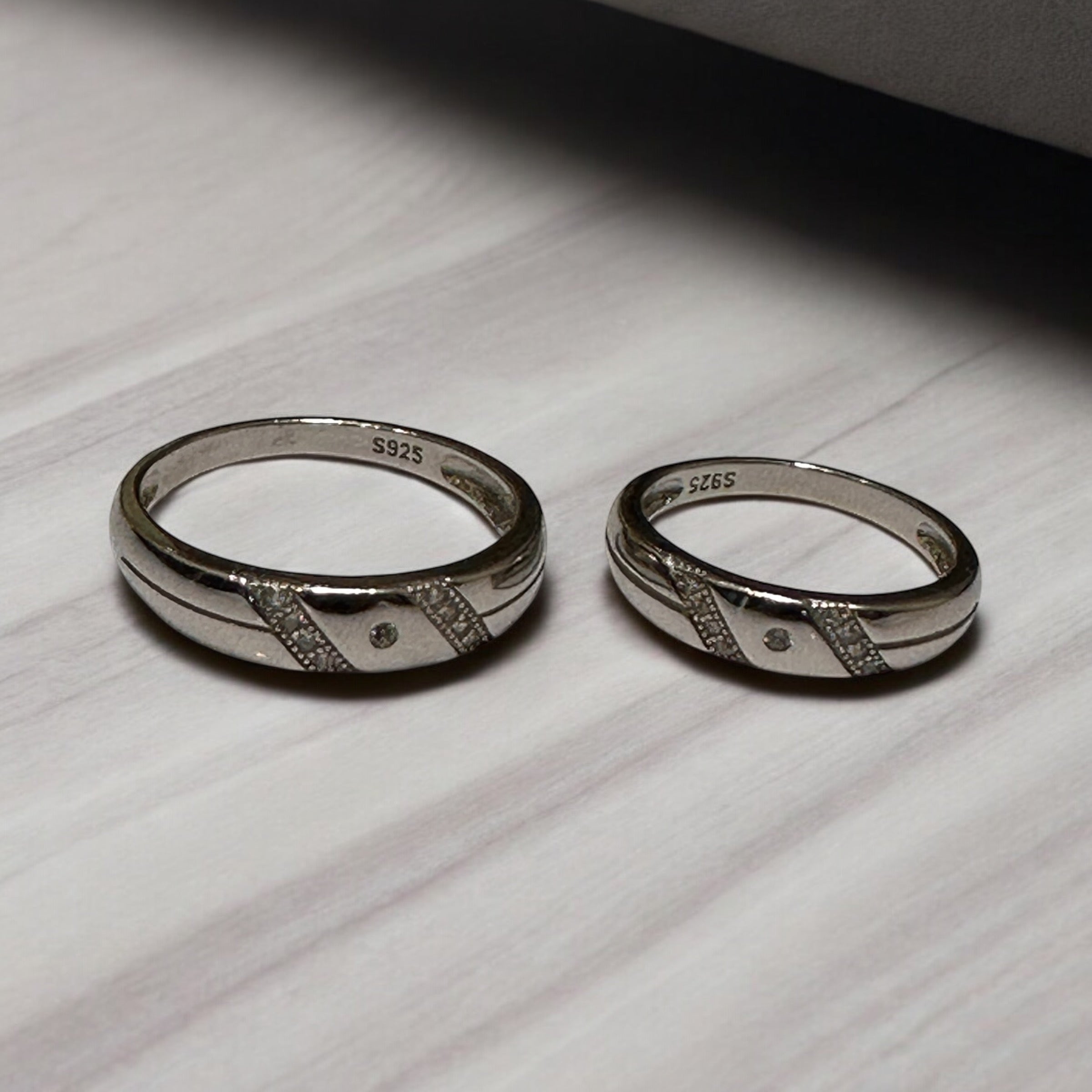 Couple Ring Arc Stone (105)