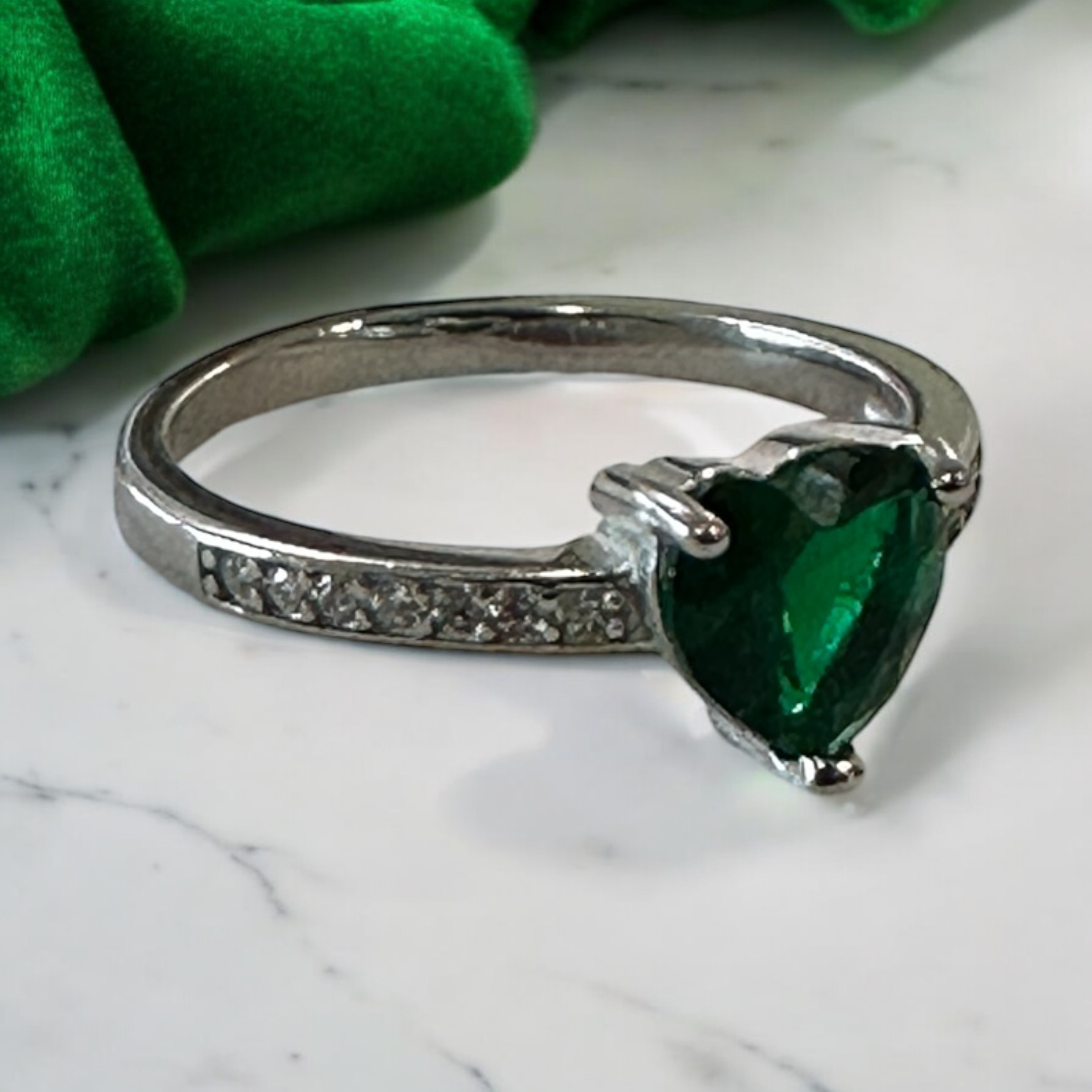 Green Heart Stone Silver Sterling 925