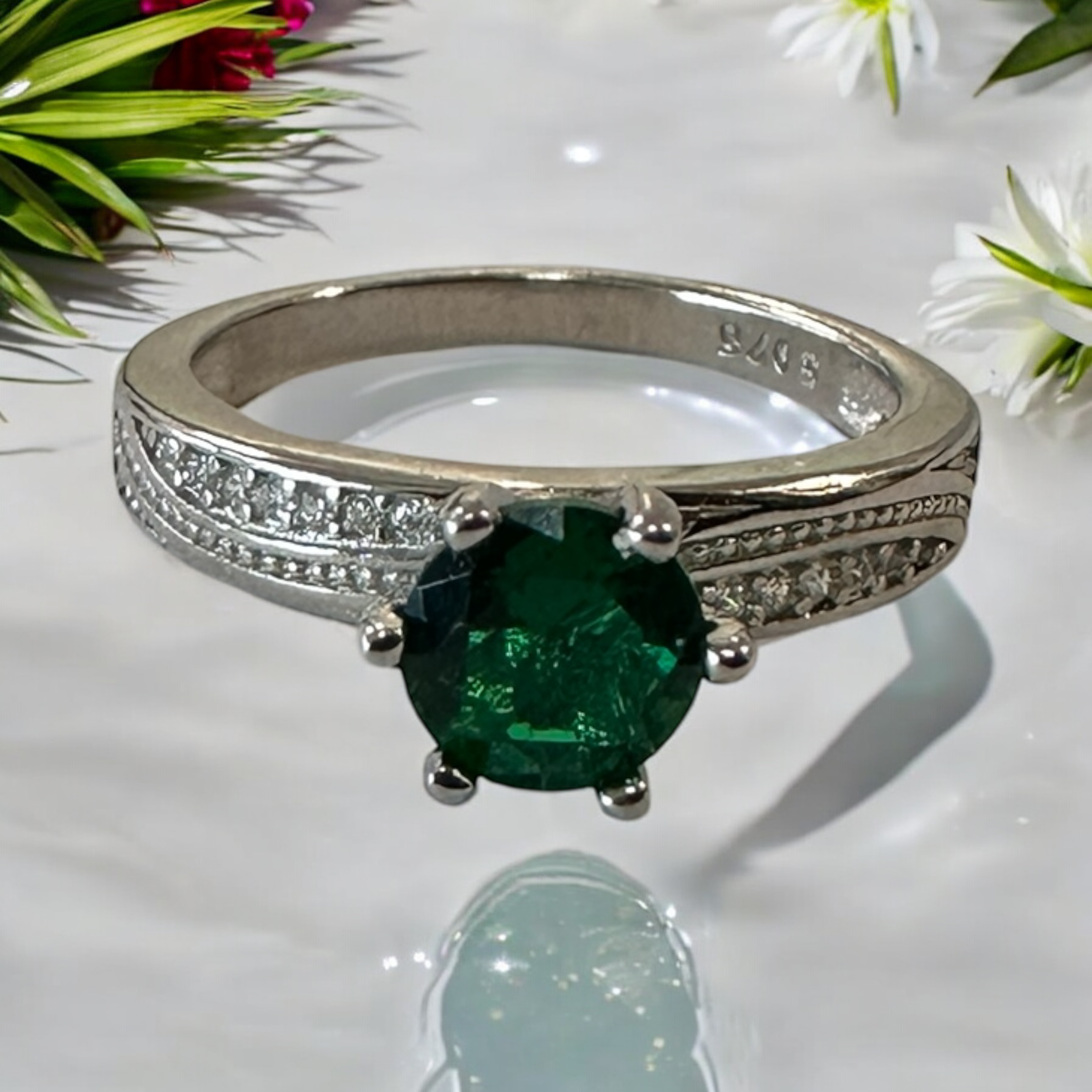 Green Round Stone Silver Sterling 925